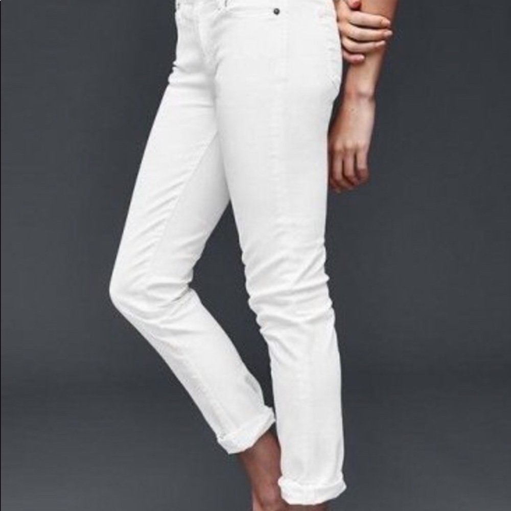 Gap 1969 White Girlfriend Jeans